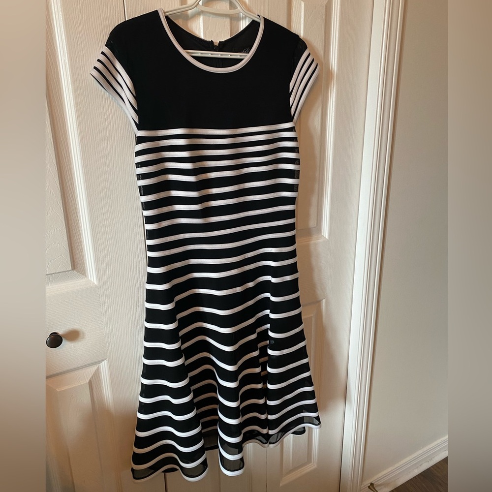 Betsy & Adam A-Line flare Dress - sz 14 excellent condition!! 🖤🤍